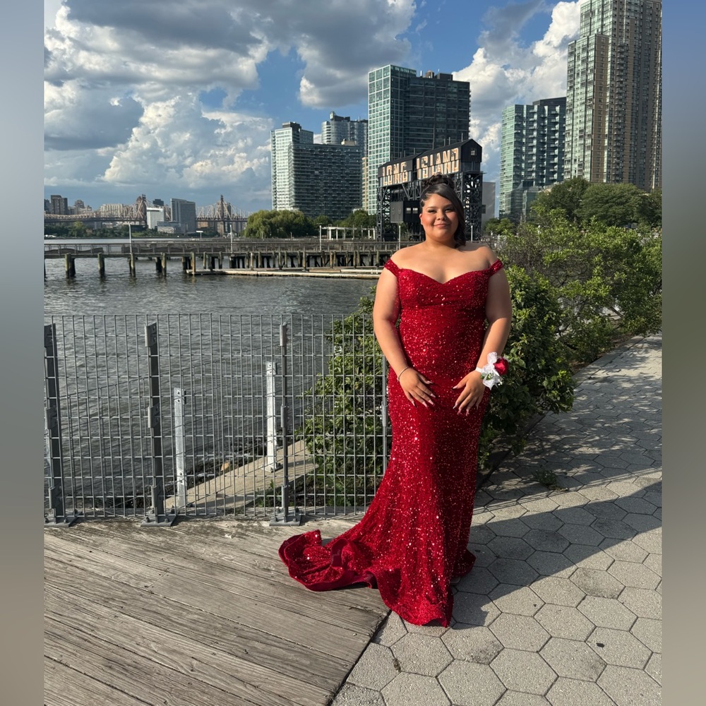 Elegant Red Sequin Off-Shoulder Gown - Picture 7 of 7